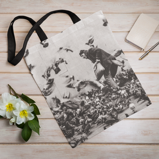 Lina vai kokvilnas auduma maisiņš «Vīrietis baro baložus» | Kolekcija «Melnbalts»